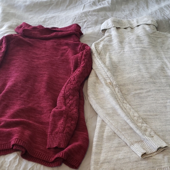 2 maternity sweaters - Picture 6 of 7